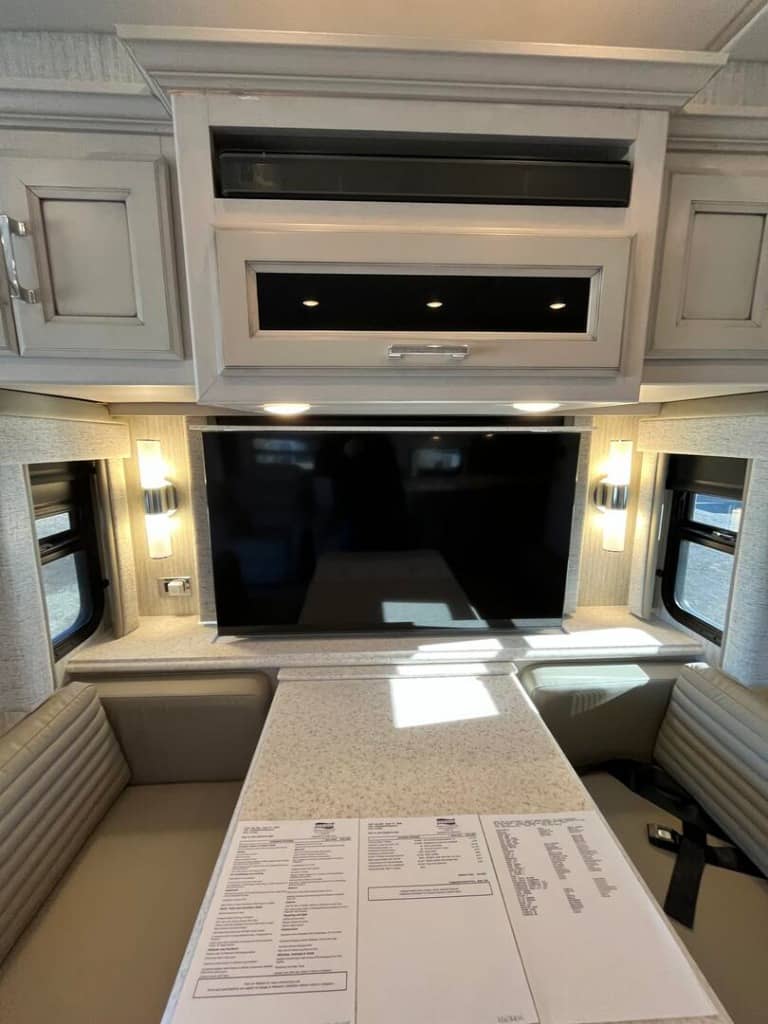 2024 Newmar 2024 Newmar Bay Star - thumbnail 5