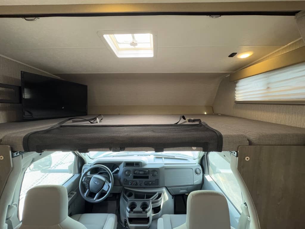 2023 Coachmen 2023 Coachmen Leprechaun - thumbnail 8