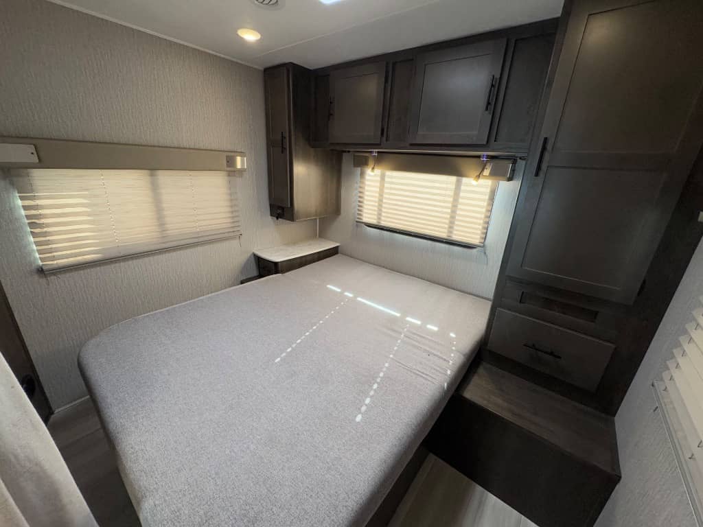 2023 Coachmen 2023 Coachmen Leprechaun - thumbnail 19