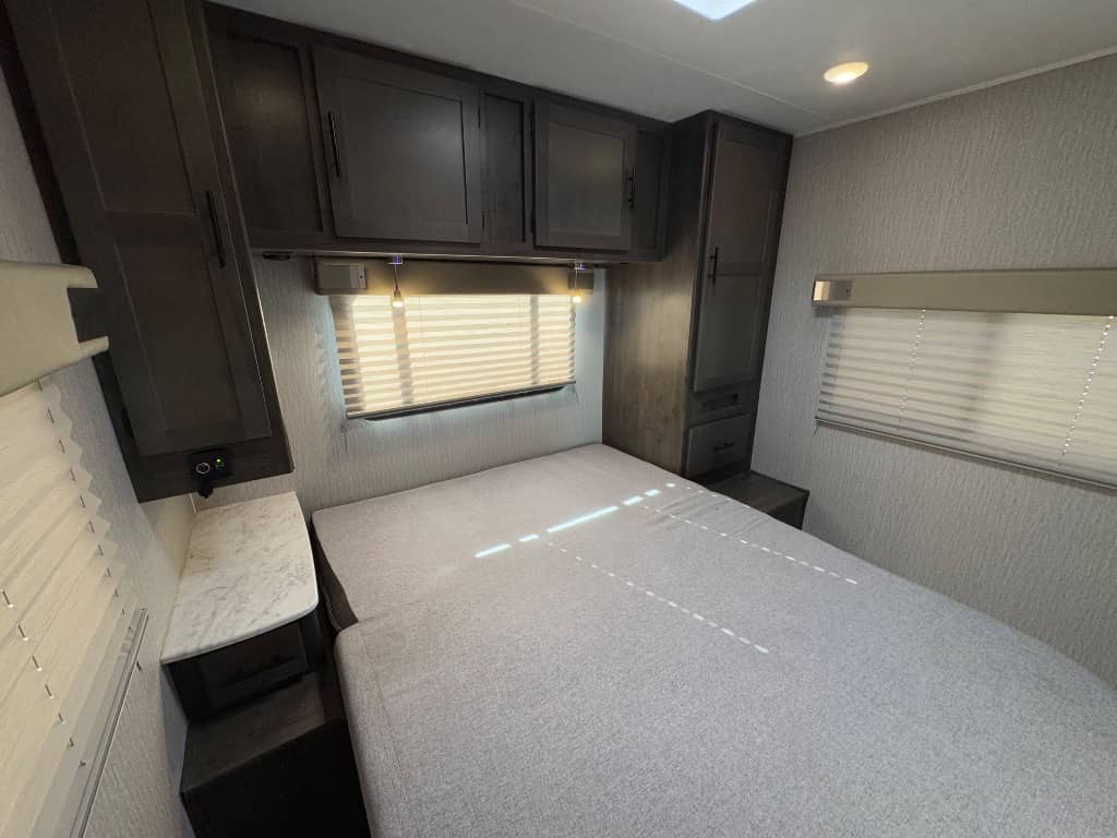 2023 Coachmen 2023 Coachmen Leprechaun - thumbnail 20