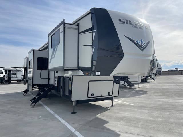 2023 Forest River 2023 Forest River Sierra - thumbnail 1