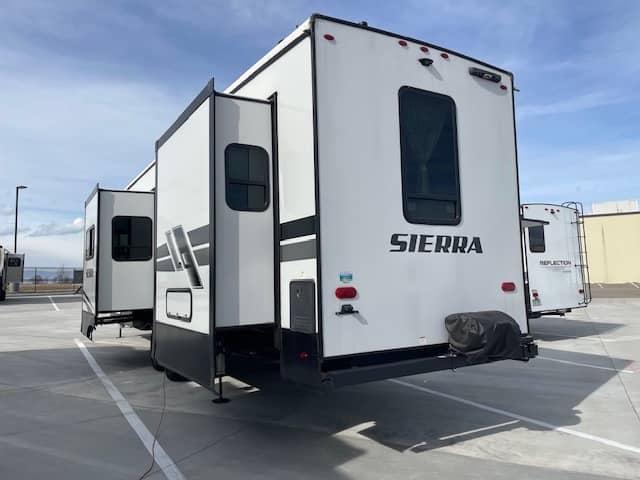 2023 Forest River 2023 Forest River Sierra - thumbnail 4