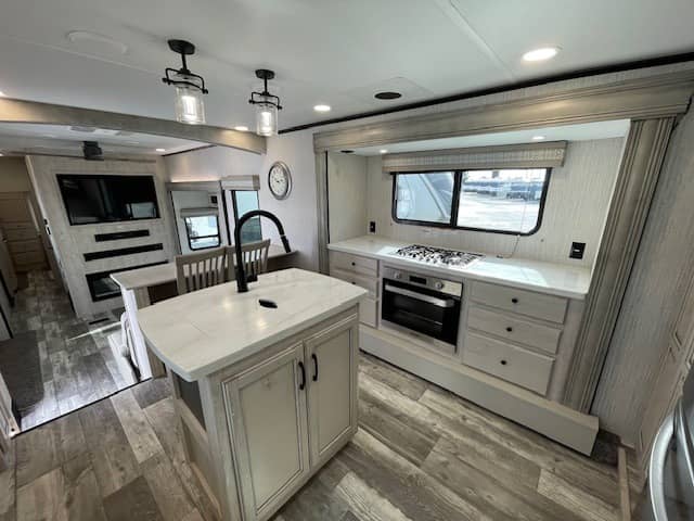 2023 Forest River 2023 Forest River Sierra - thumbnail 19