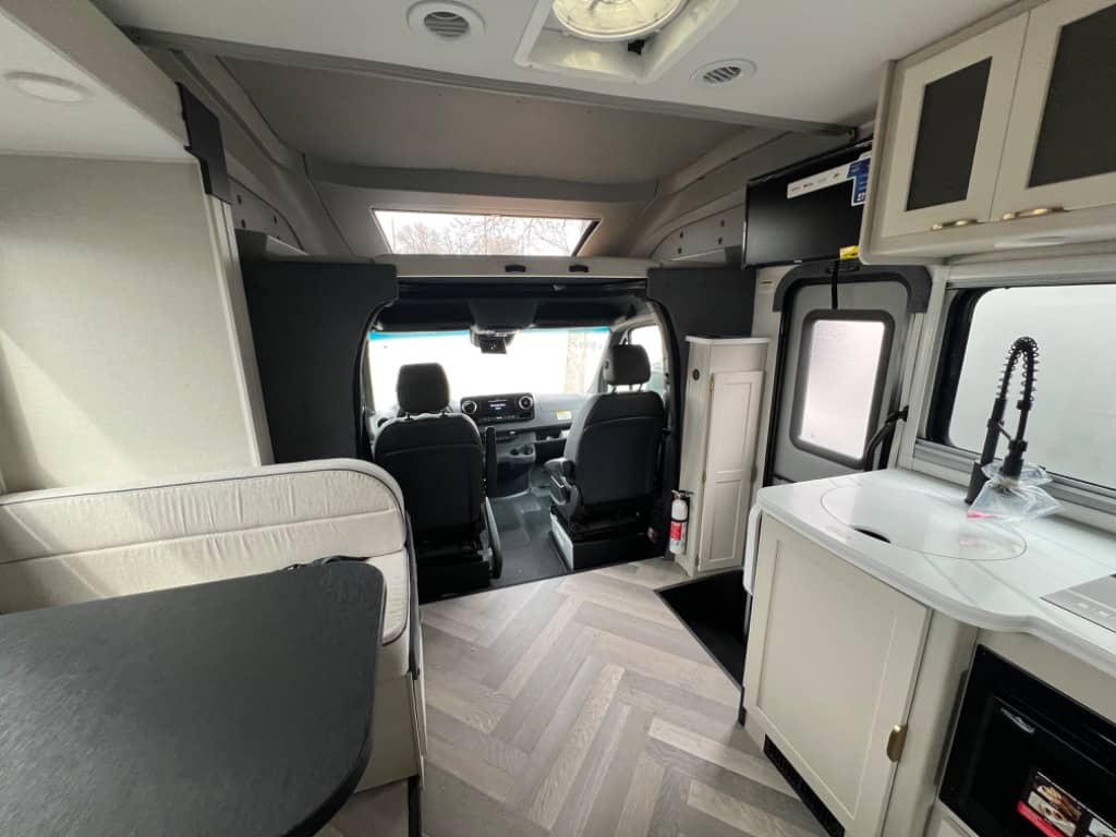 2025 Coachmen 2025 Coachmen Prism Select - thumbnail 7