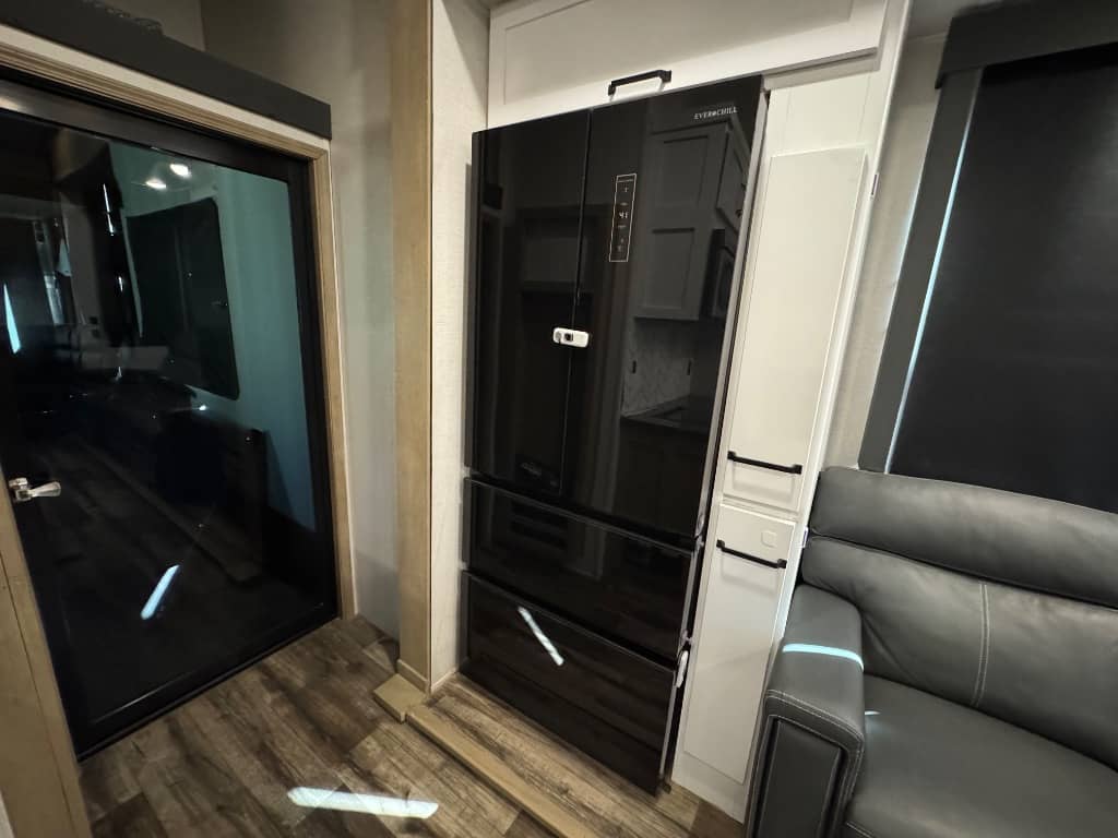 2023 Keystone RV 2023 Keystone RV Raptor - thumbnail 9