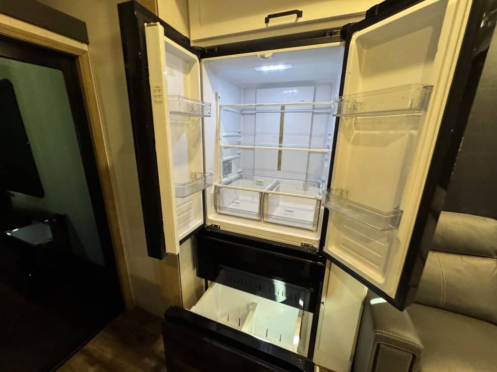 2023 Keystone RV 2023 Keystone RV Raptor - thumbnail 10