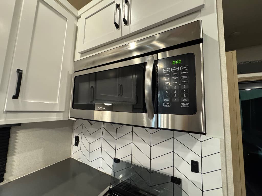 2023 Keystone RV 2023 Keystone RV Raptor - thumbnail 16