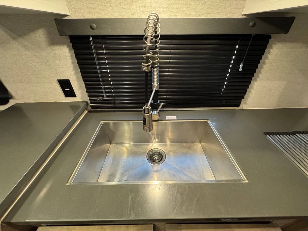 2023 Keystone RV 2023 Keystone RV Raptor - thumbnail 17