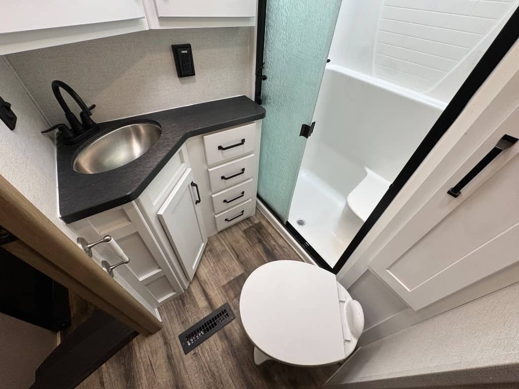 2023 Keystone RV 2023 Keystone RV Raptor - thumbnail 20