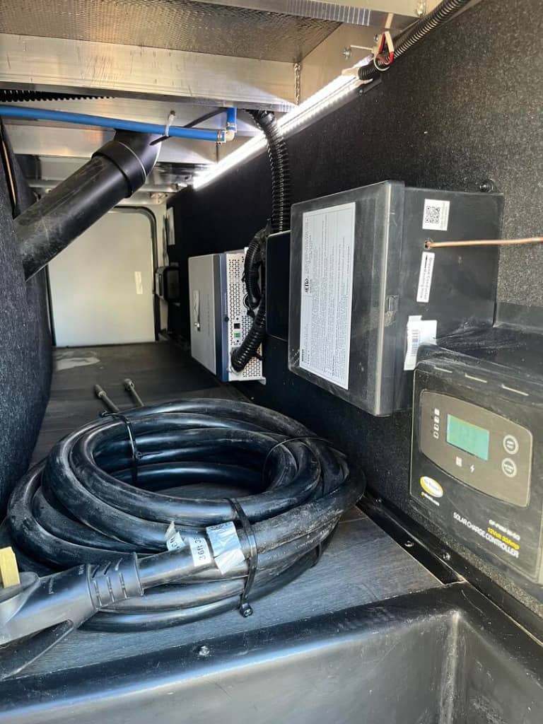 2023 Dutchmen 2023 Dutchmen Triton - thumbnail 5