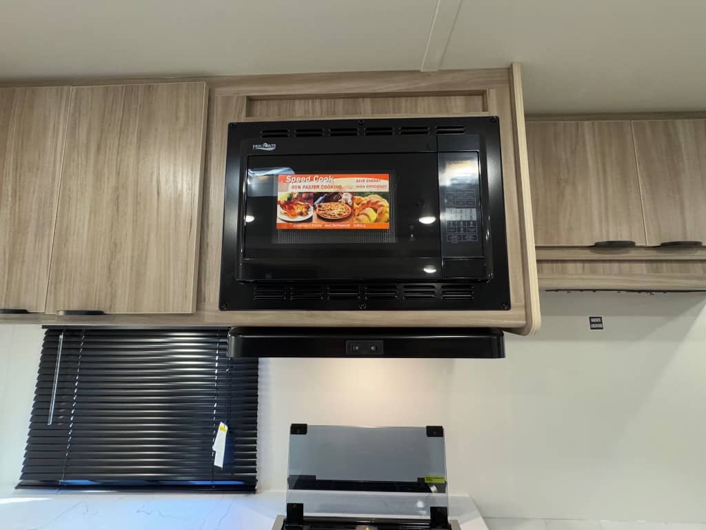 2024 Winnebago 2024 Winnebago Access - thumbnail 8