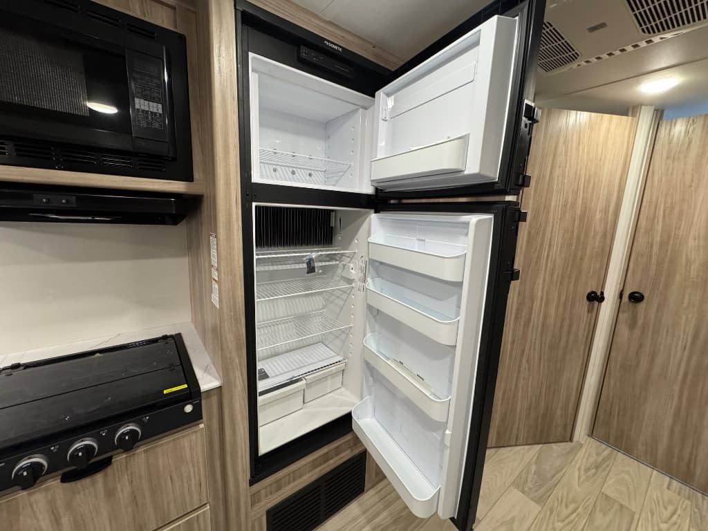 2024 Winnebago 2024 Winnebago Access - thumbnail 13