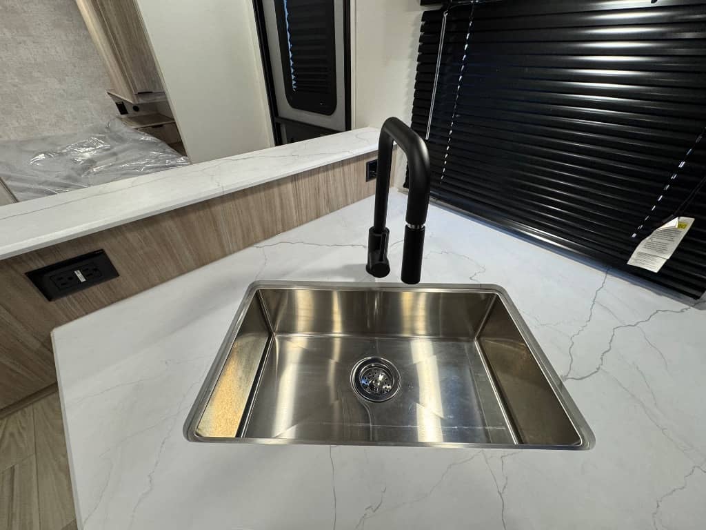 2024 Winnebago 2024 Winnebago Access - thumbnail 16