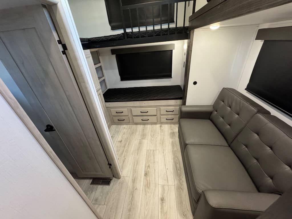 2024 Keystone RV 2024 Keystone RV Montana High Country - thumbnail 18