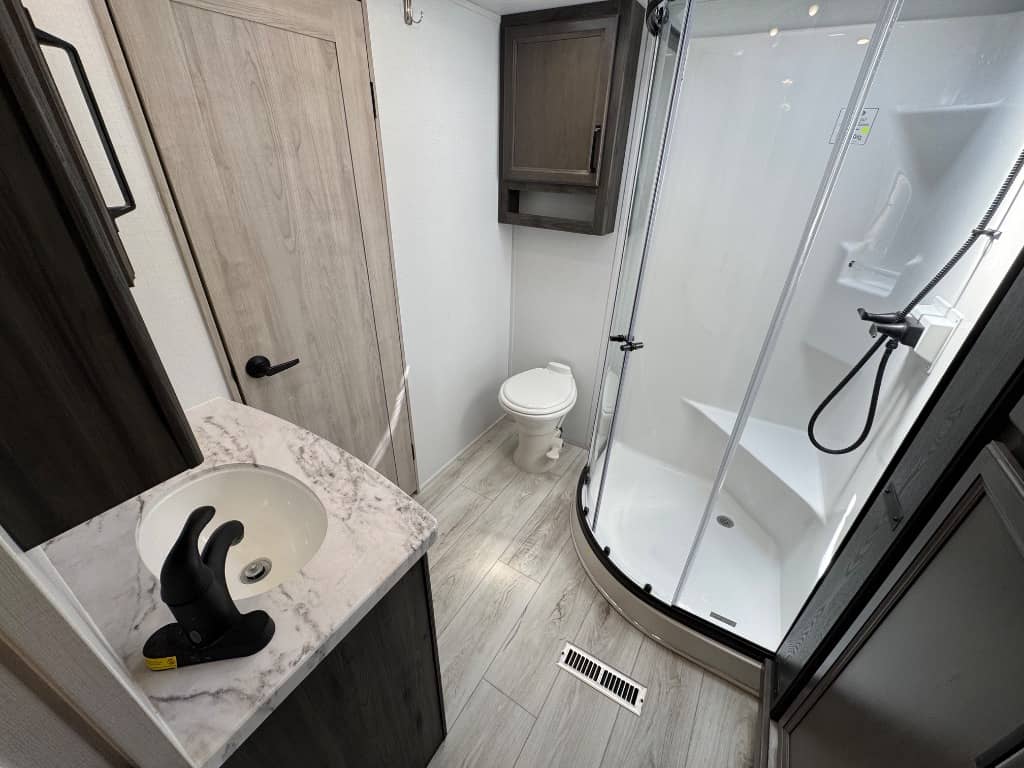 2024 Keystone RV 2024 Keystone RV Montana High Country - thumbnail 26