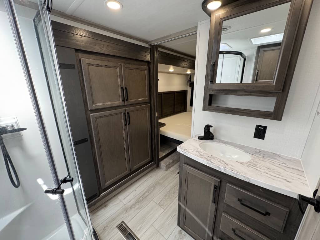 2024 Keystone RV 2024 Keystone RV Montana High Country - thumbnail 27