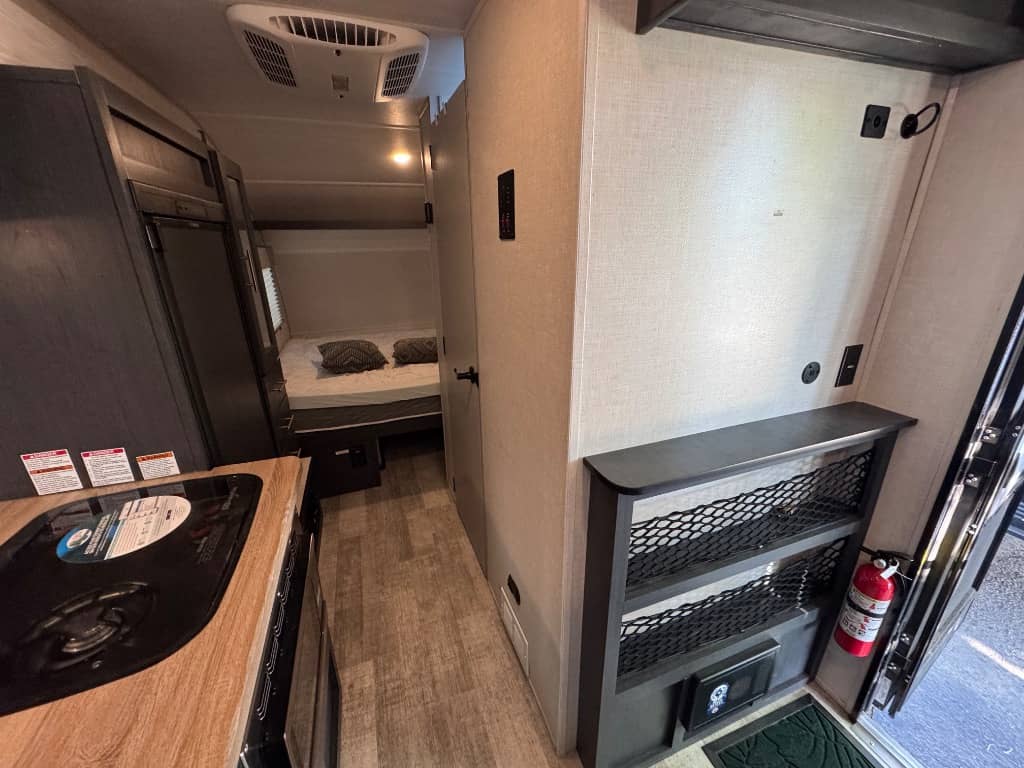 2024 Forest River 2024 Forest River R-Pod - thumbnail 15