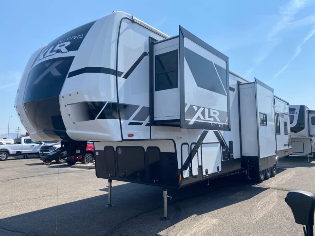 2024 Forest River 2024 Forest River XLR Nitro - thumbnail 3