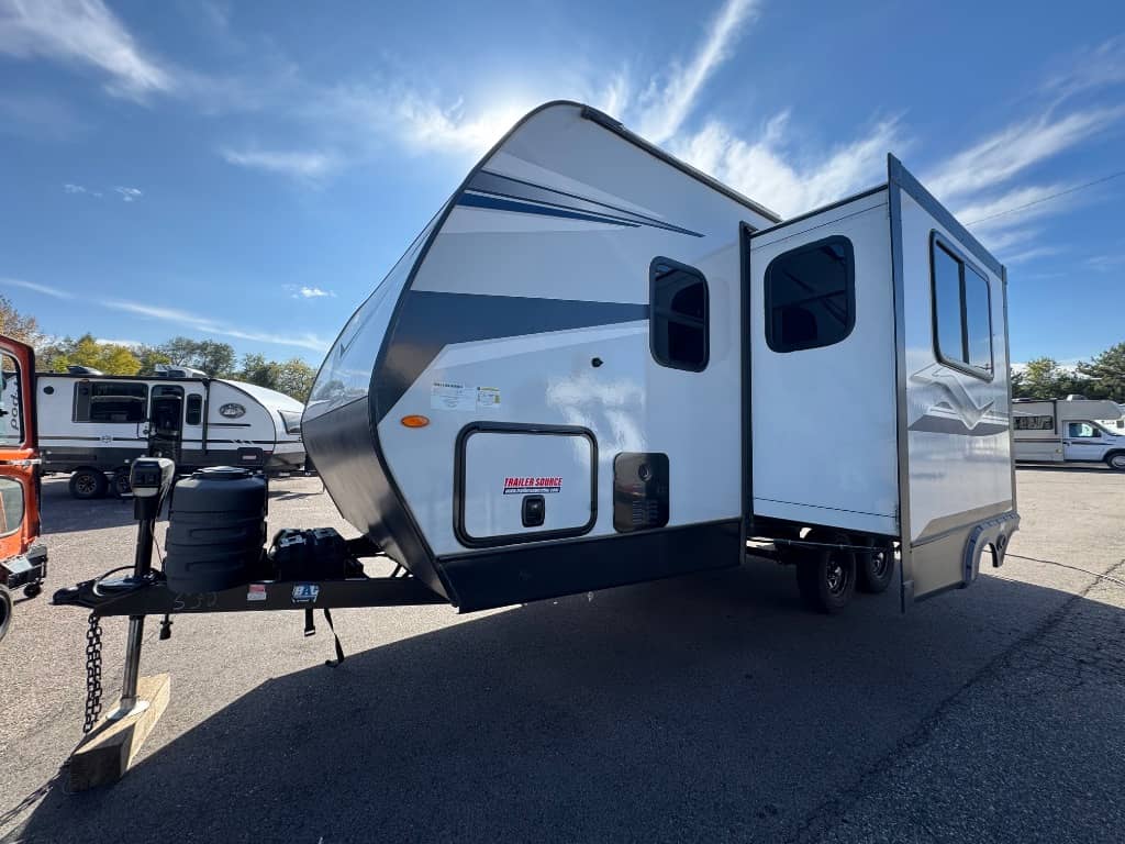 2024 Keystone RV 2024 Keystone RV Bullet Crossfire - thumbnail 2