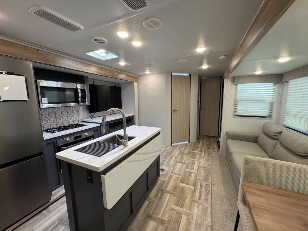 2024 Prime Time RV 2024 Prime Time RV LaCrosse - thumbnail 18