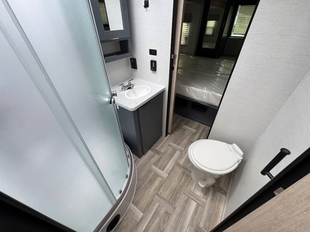 2024 Prime Time RV 2024 Prime Time RV LaCrosse - thumbnail 19