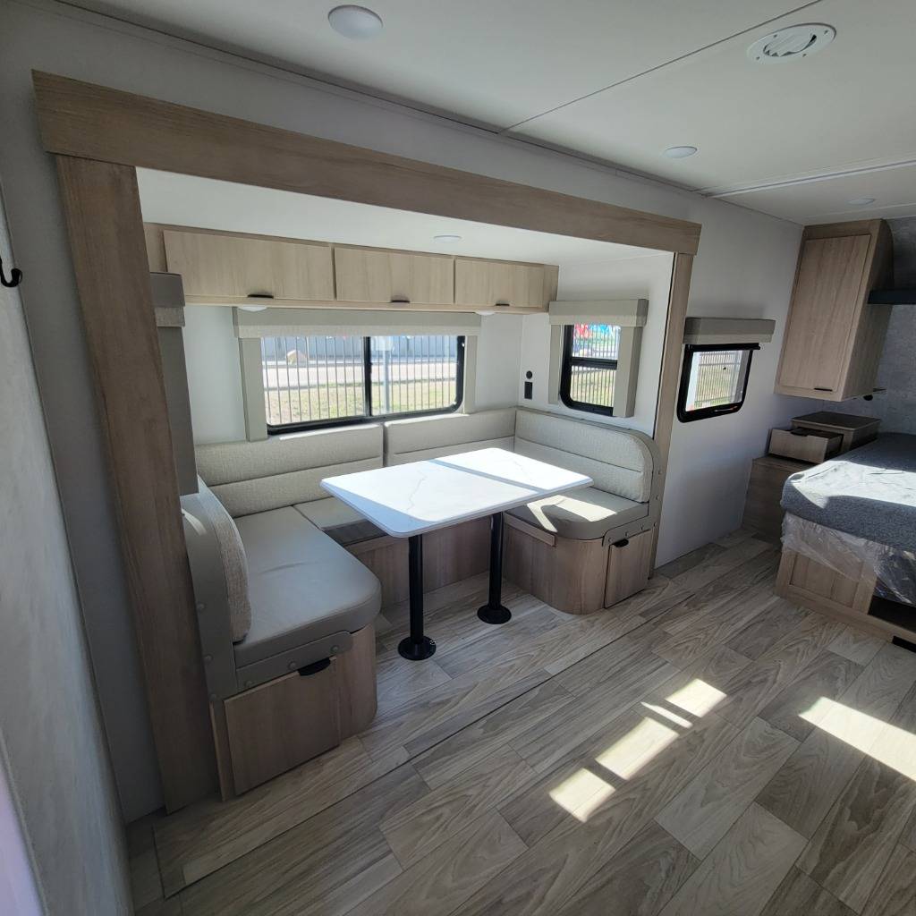 2025 Winnebago 2025 Winnebago Minnie - thumbnail 13