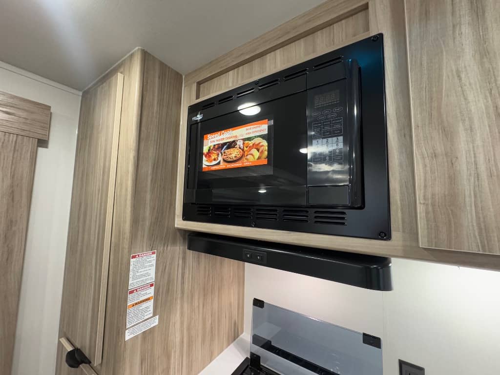 2025 Winnebago 2025 Winnebago Access - thumbnail 12