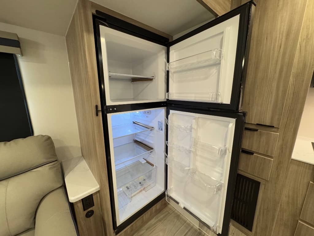 2025 Winnebago 2025 Winnebago Access - thumbnail 14