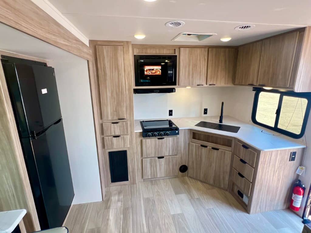 2025 Winnebago 2025 Winnebago Access - thumbnail 14