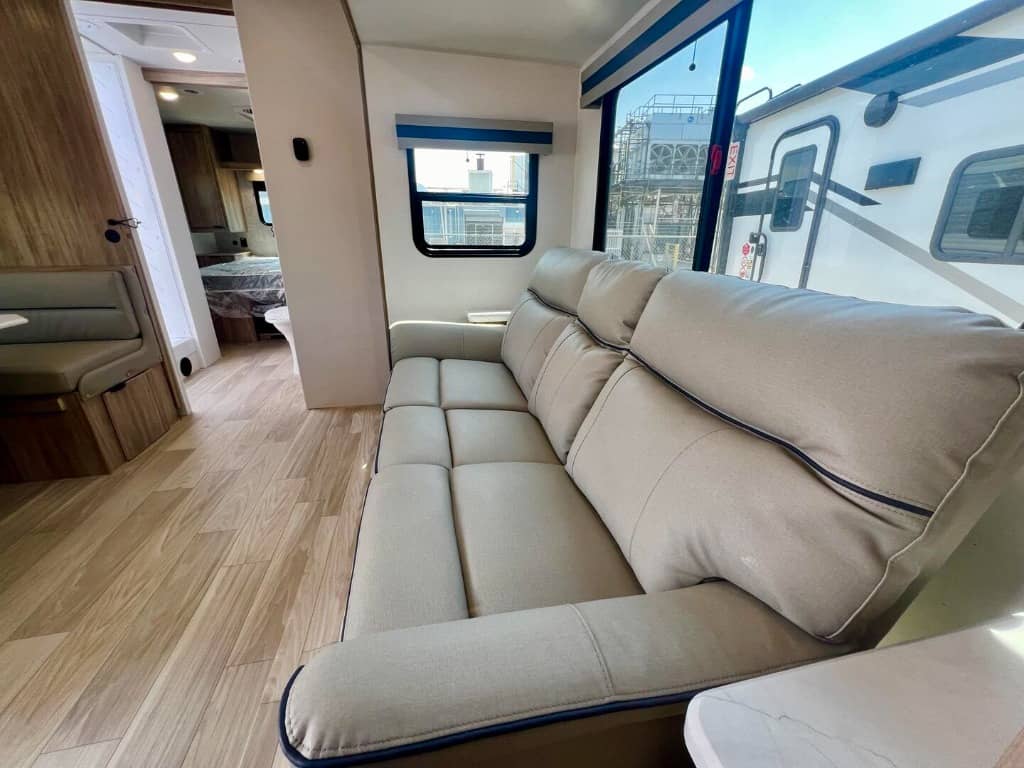 2025 Winnebago 2025 Winnebago Access - thumbnail 16