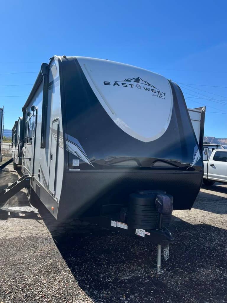 2025 East to West 2025 East to West Alta - thumbnail 1