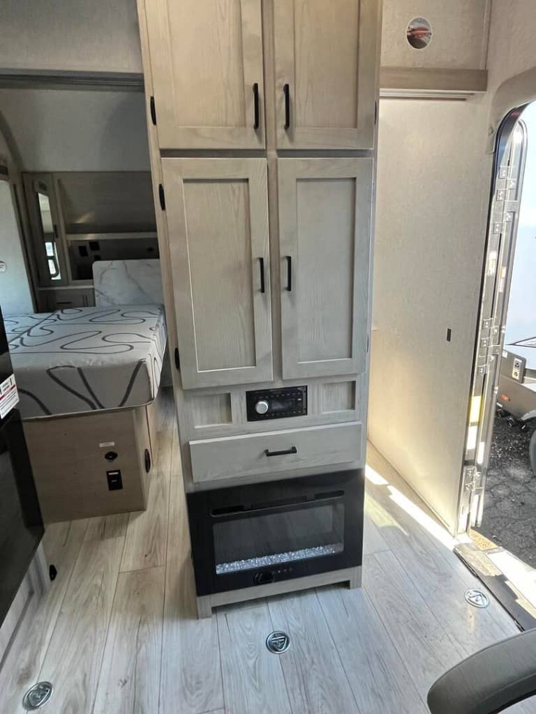 2025 East to West 2025 East to West Alta - thumbnail 11