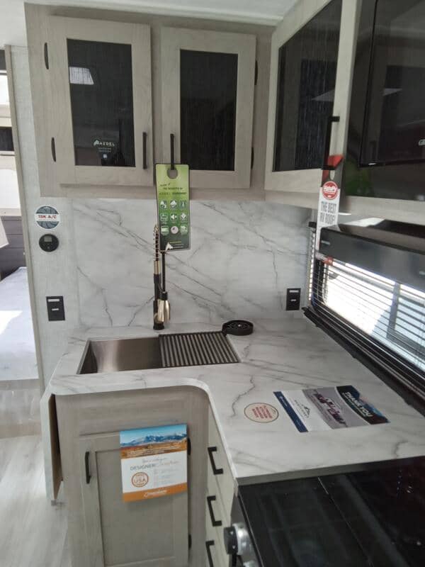 2025 East to West 2025 East to West Alta - thumbnail 19