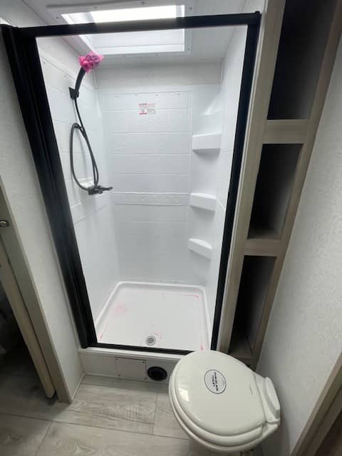 2025 East to West 2025 East to West Della Terra - thumbnail 11