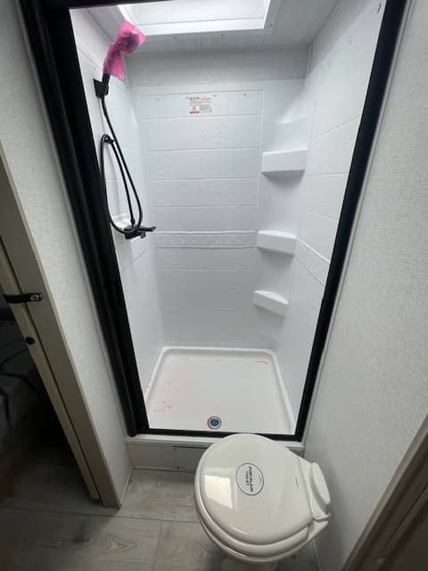 2025 East to West 2025 East to West Della Terra - thumbnail 9