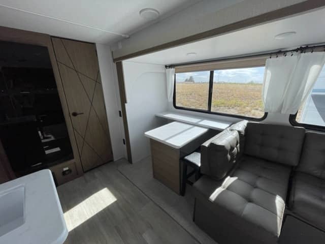 2025 Forest River 2025 Forest River Salem - thumbnail 6