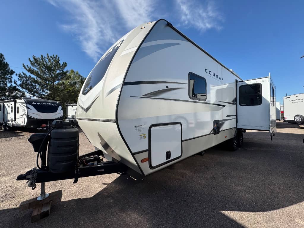 2025 Keystone RV 2025 Keystone RV Cougar Half-Ton - thumbnail 3