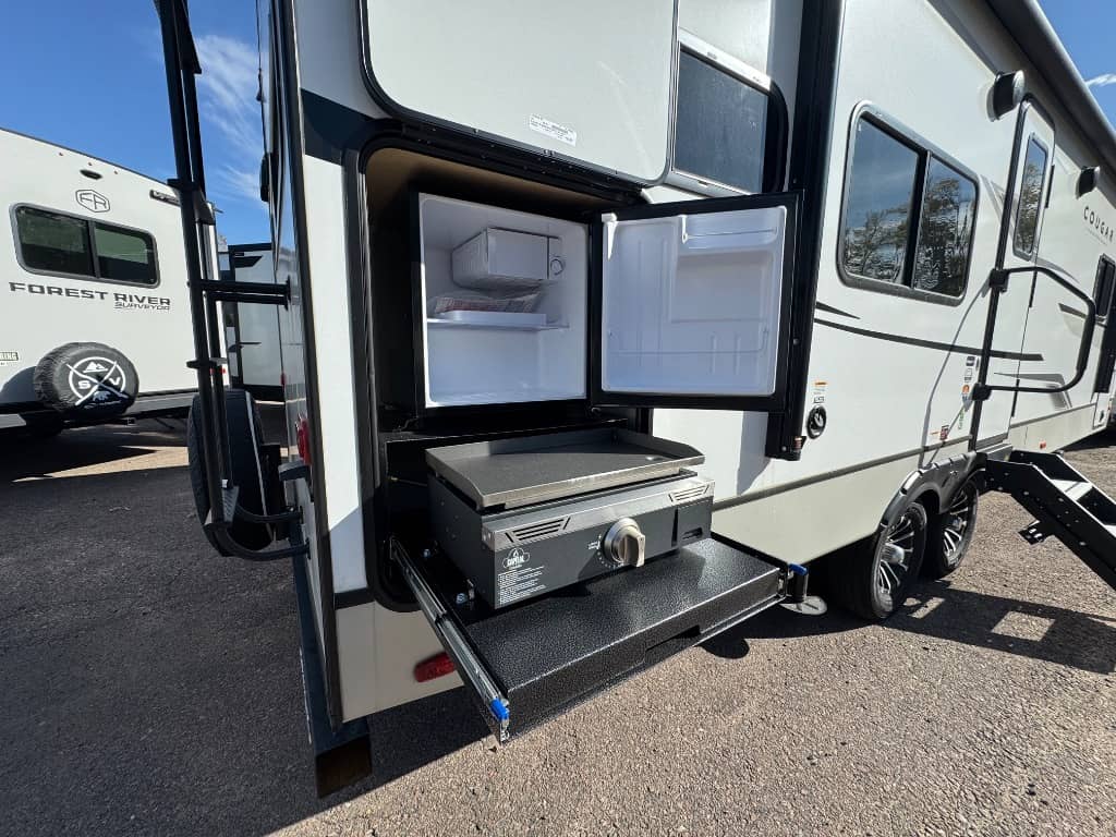 2025 Keystone RV 2025 Keystone RV Cougar Half-Ton - thumbnail 6