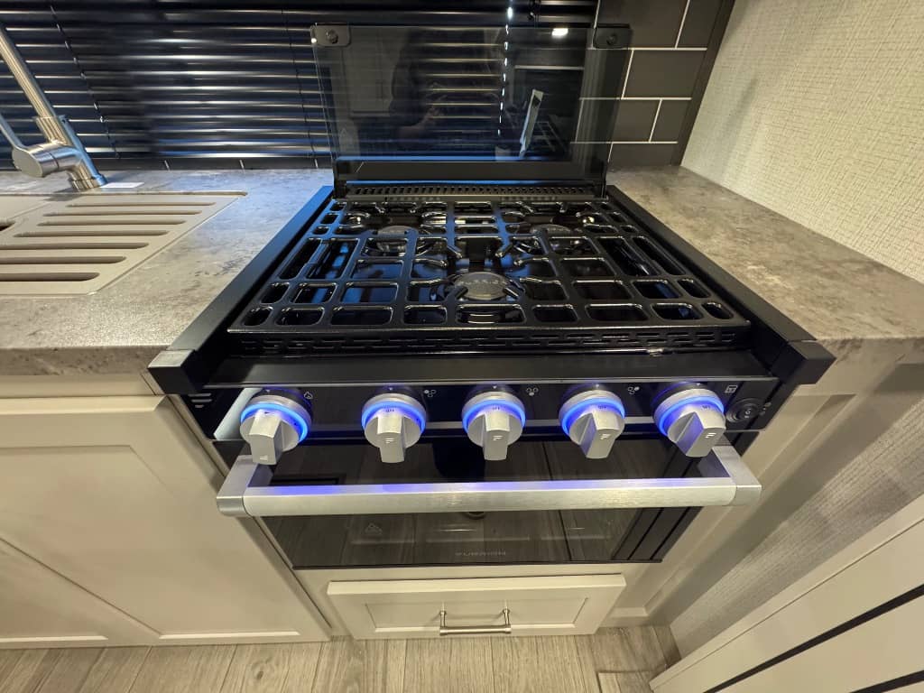 2025 Keystone RV 2025 Keystone RV Cougar Half-Ton - thumbnail 12