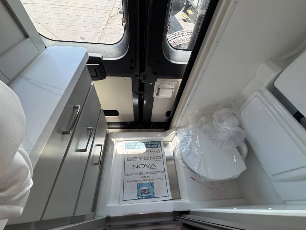 2026 Coachmen 2026 Coachmen Nova - thumbnail 12