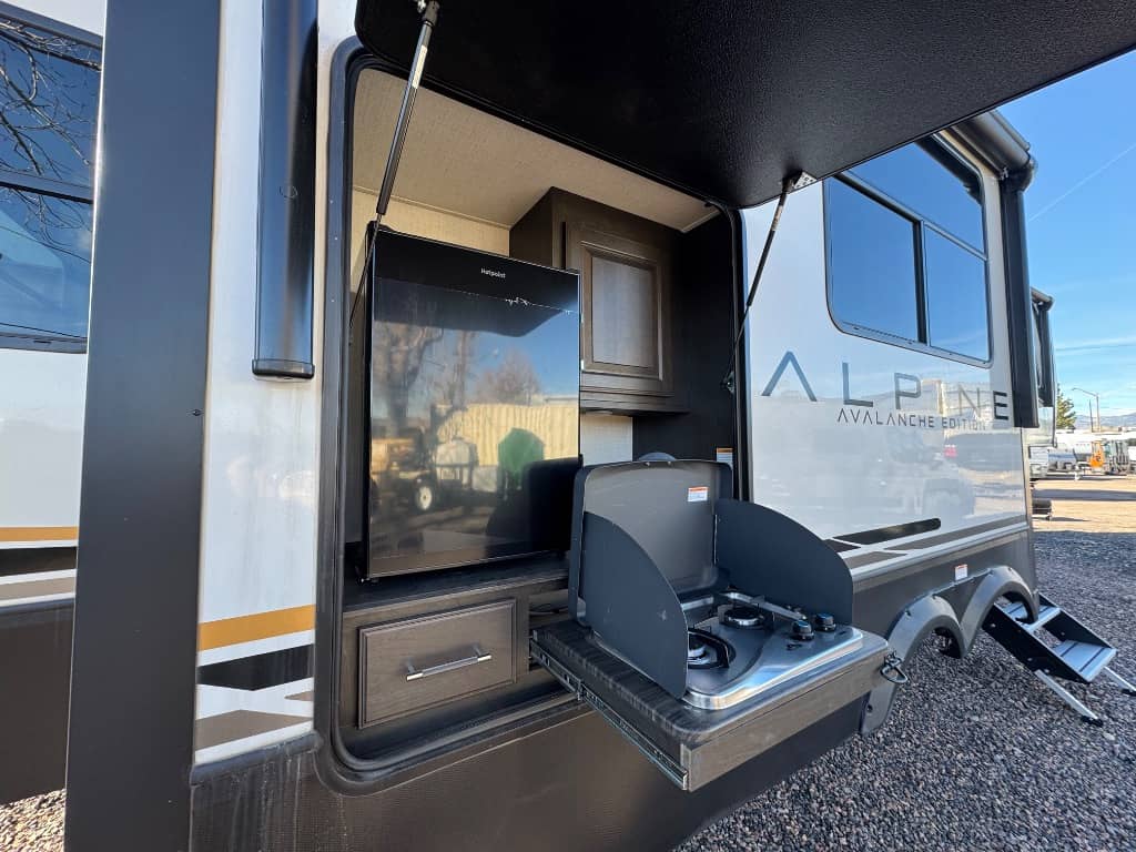 2025 Keystone RV 2025 Keystone RV Avalanche - thumbnail 6