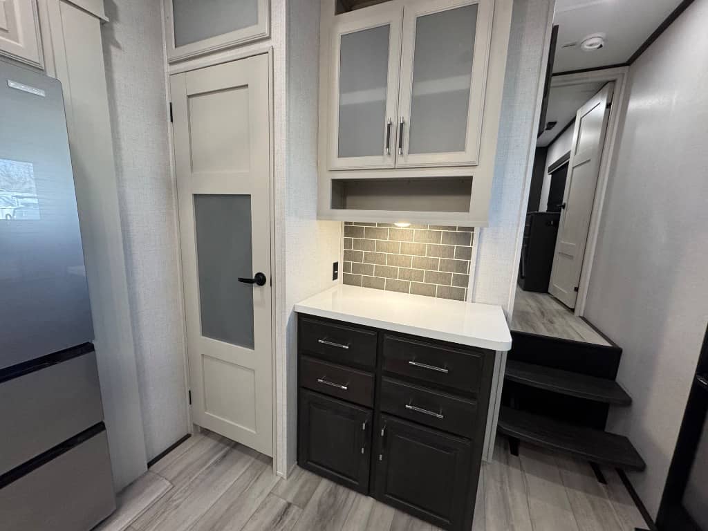 2025 Keystone RV 2025 Keystone RV Avalanche - thumbnail 10