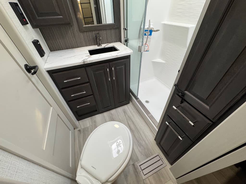 2025 Keystone RV 2025 Keystone RV Avalanche - thumbnail 29