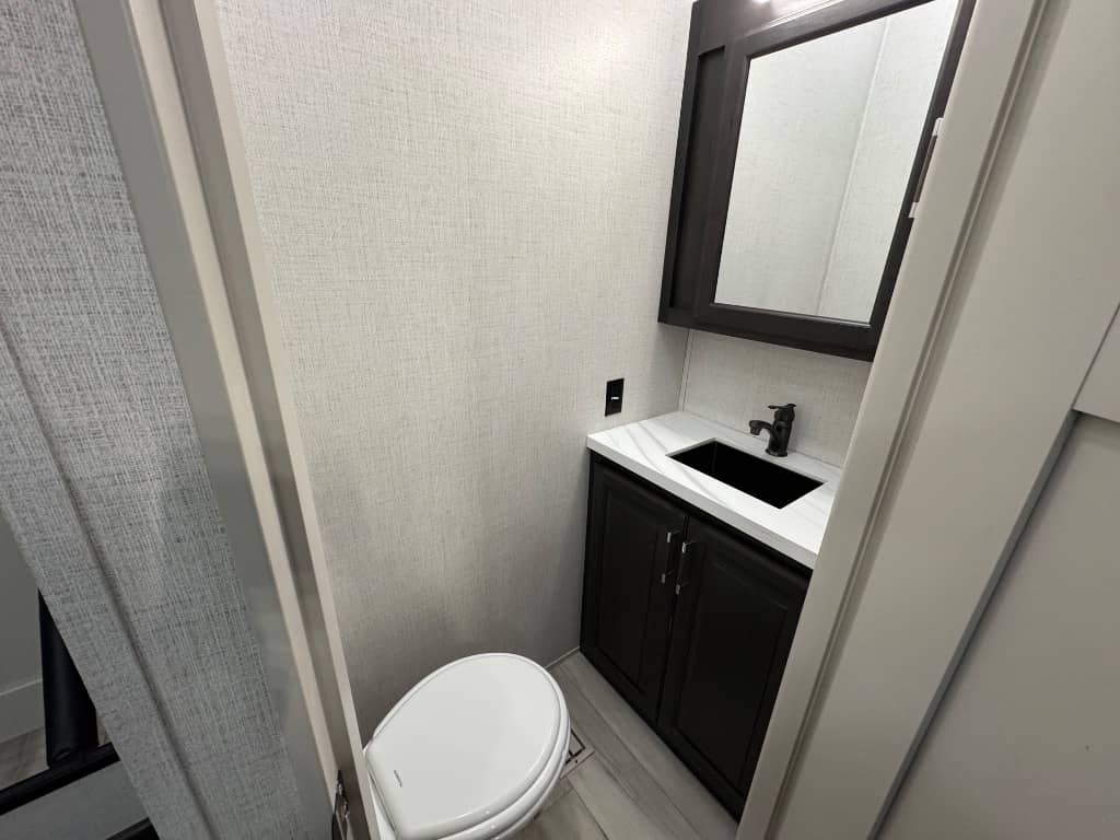 2025 Keystone RV 2025 Keystone RV Alpine - thumbnail 15