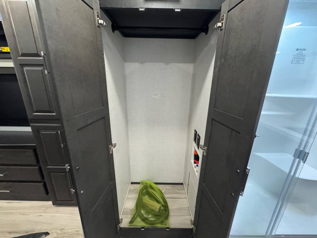 2025 Keystone RV 2025 Keystone RV Alpine - thumbnail 28