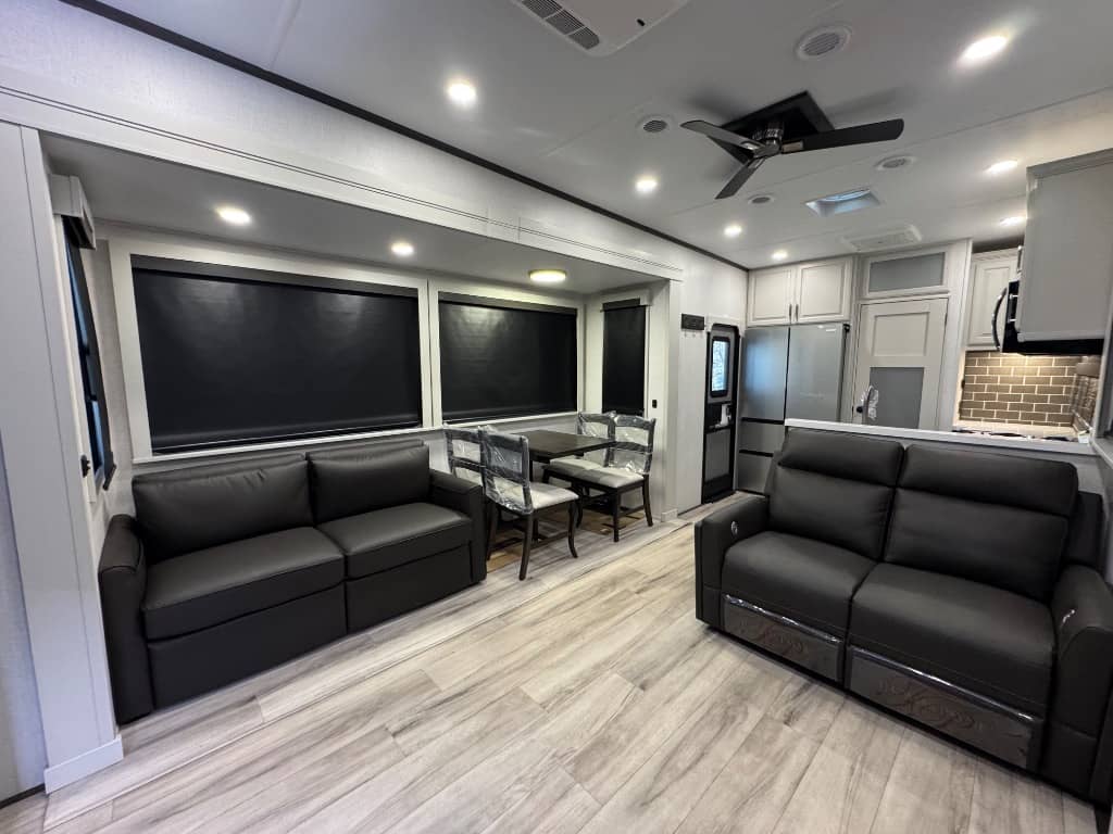 2025 Keystone RV 2025 Keystone RV Alpine - thumbnail 9