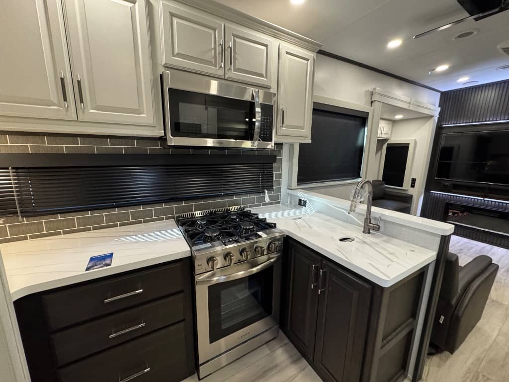 2025 Keystone RV 2025 Keystone RV Alpine - thumbnail 15