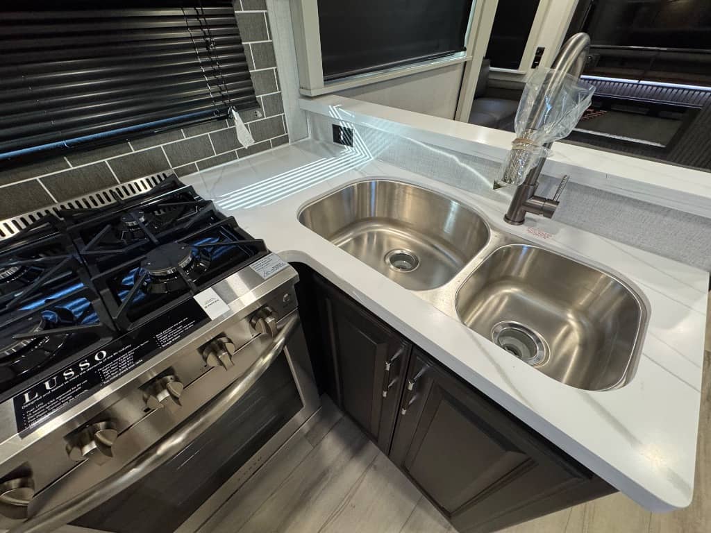 2025 Keystone RV 2025 Keystone RV Alpine - thumbnail 16