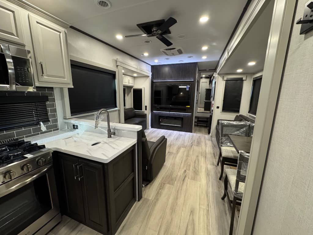 2025 Keystone RV 2025 Keystone RV Alpine - thumbnail 22