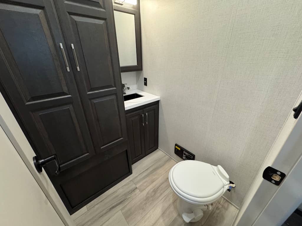 2025 Keystone RV 2025 Keystone RV Alpine - thumbnail 24